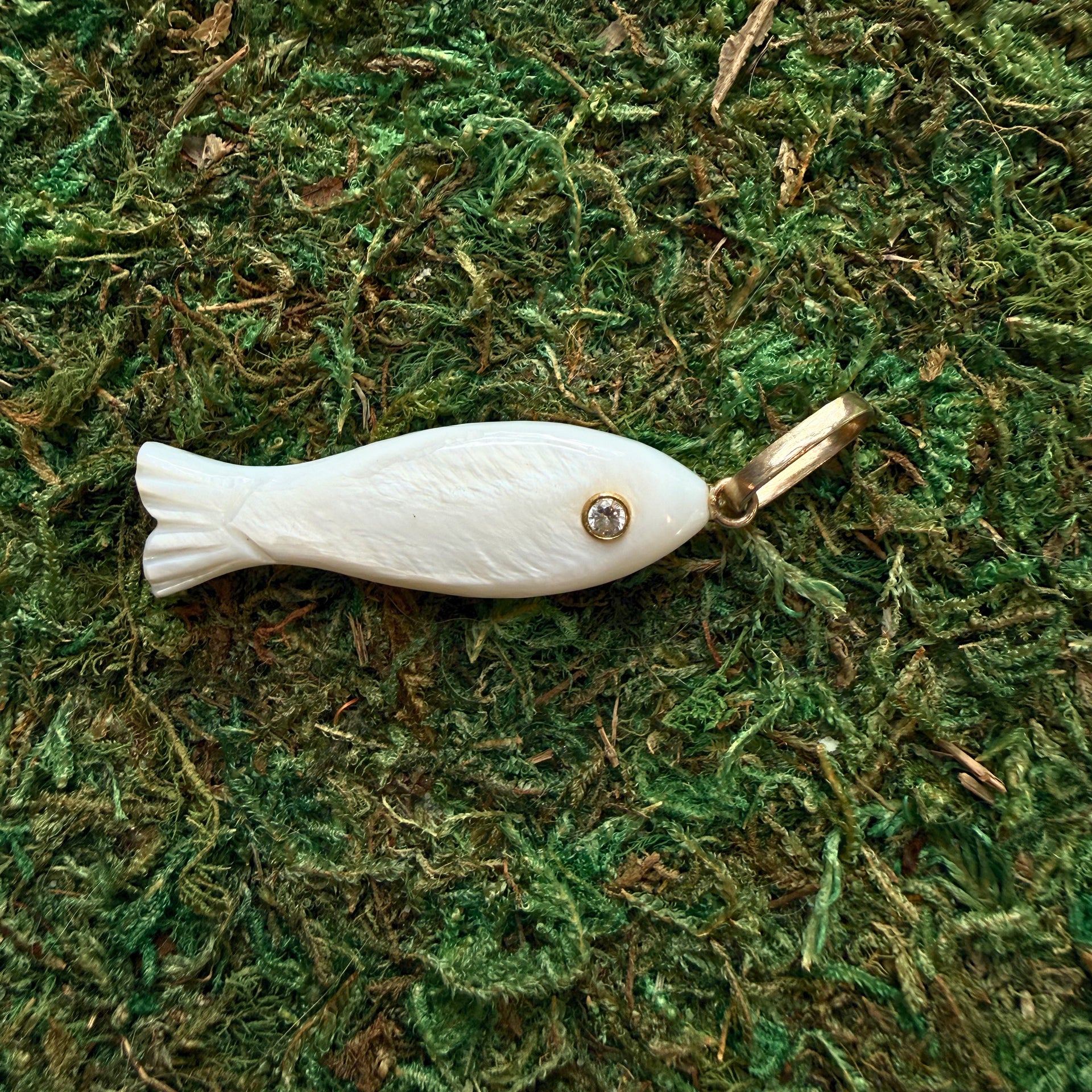 Mother of Pearl Fish Charm – Elizabeth Lanier Designs